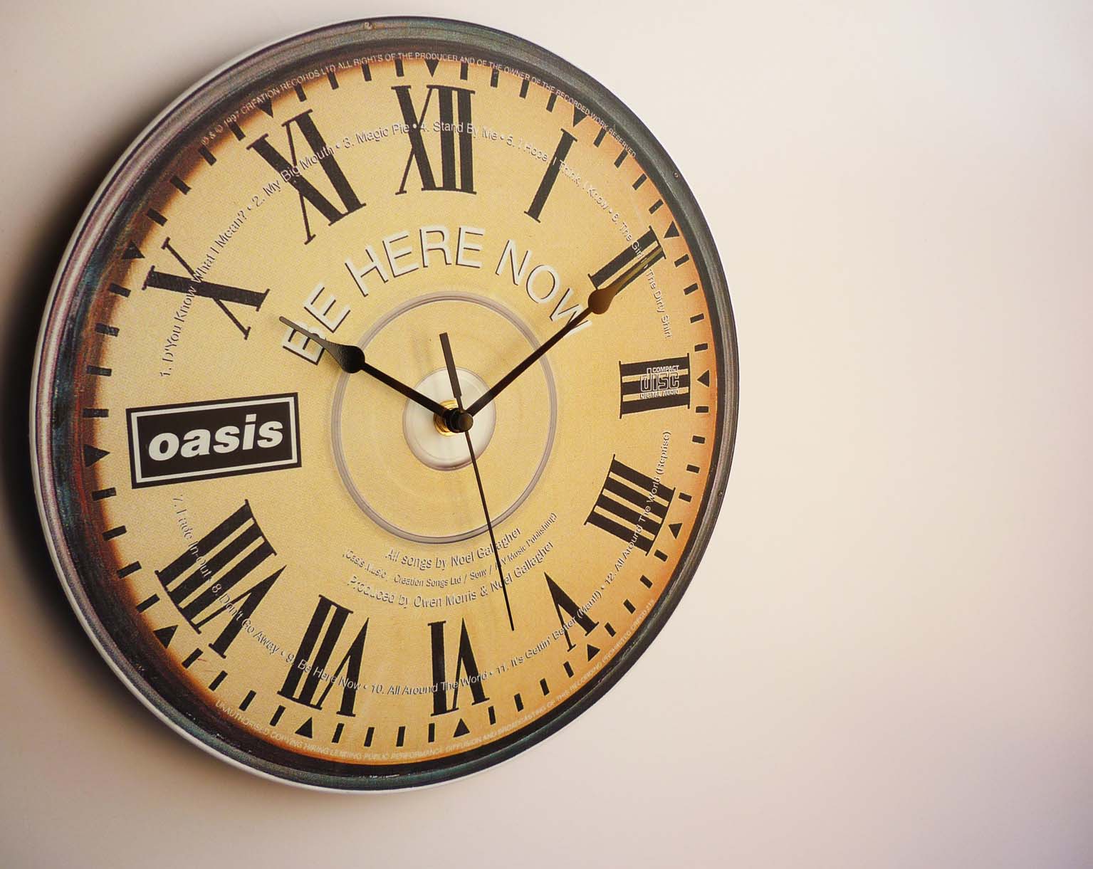 wall clock art decorative be here now cd art oasis 12u2033 lp vinyl record wall clock the wall clock art decorative be here now cd art oasis 12u2033 lp vinyl record wall clock the